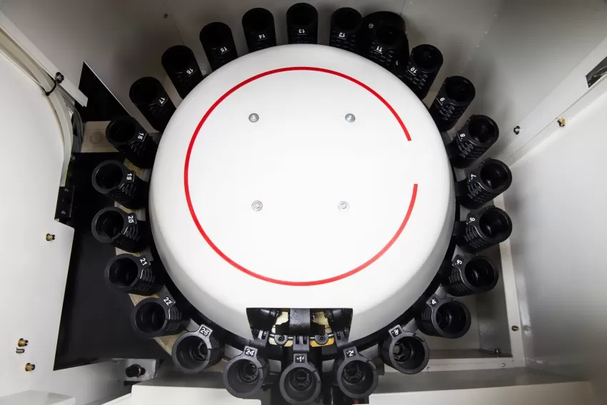 CNC өңдеу орталығының тұтқалы автоматты аспап ауыстырғышы